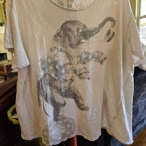 Magnolia Pearl White Elephant Graphic Tee